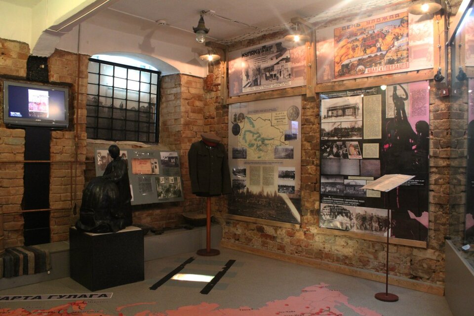 Экспозиция музея «Следственная тюрьма НКВД»