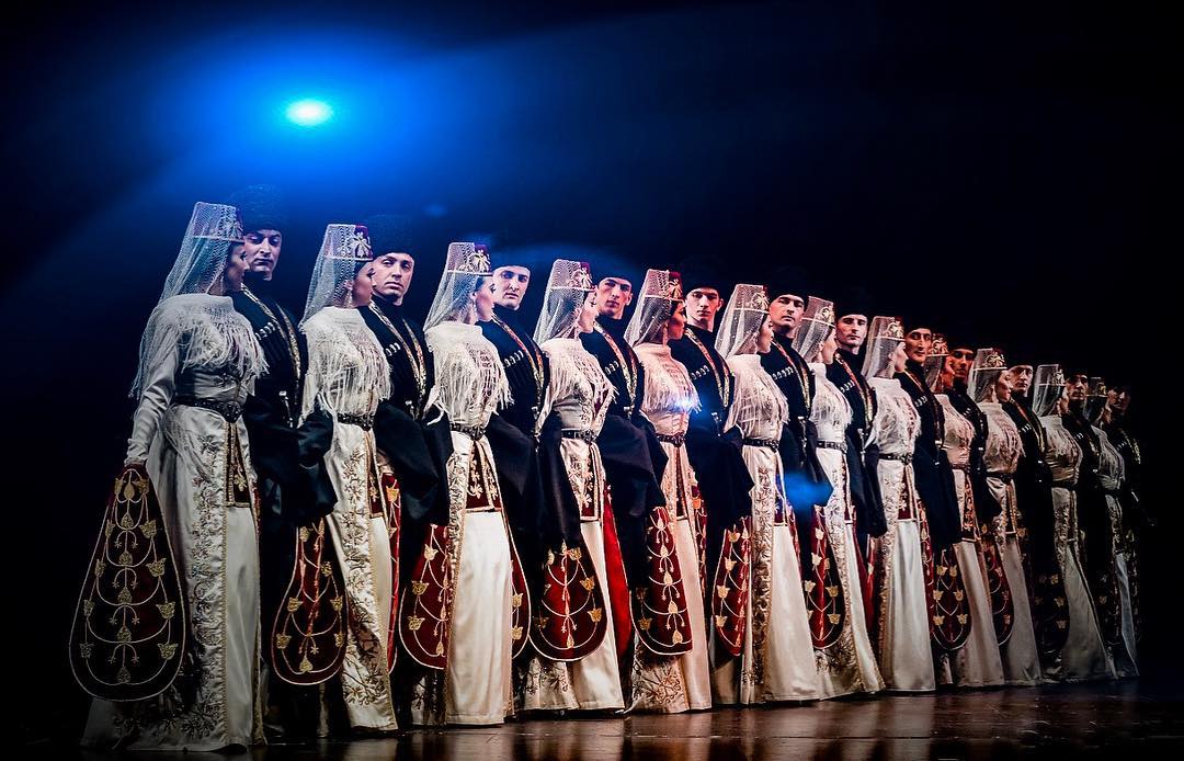 

Билеты на Ансамбль танца «Алан» (Дом музыки)