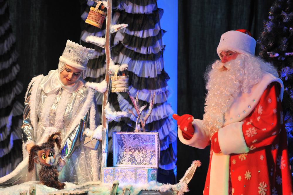 

Билеты на Подарок Деда Мороза (Областной центр культуры «Сибиряк»)