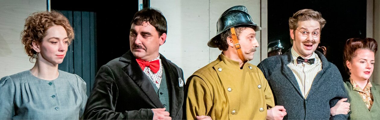 Лысая певица