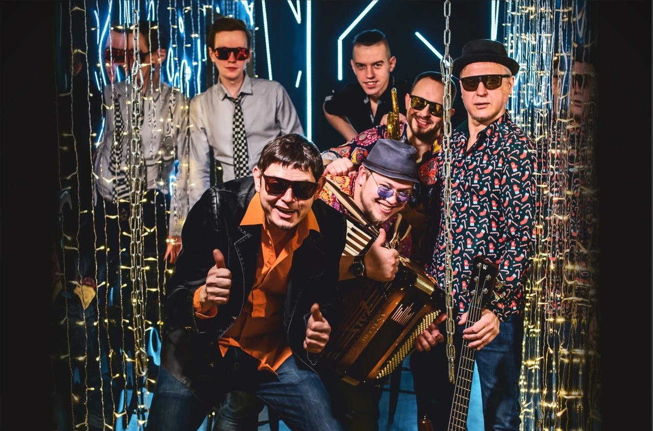 

Билеты на Рви меха оркестр. Кавер-пати группировки «Ленинград» (Бродячая собака)