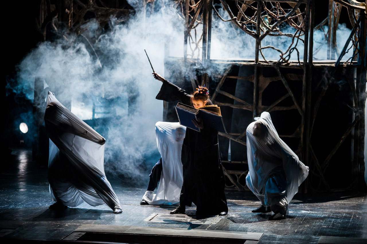 

Билеты на Красавица и Чудовище (Молодёжный театр)