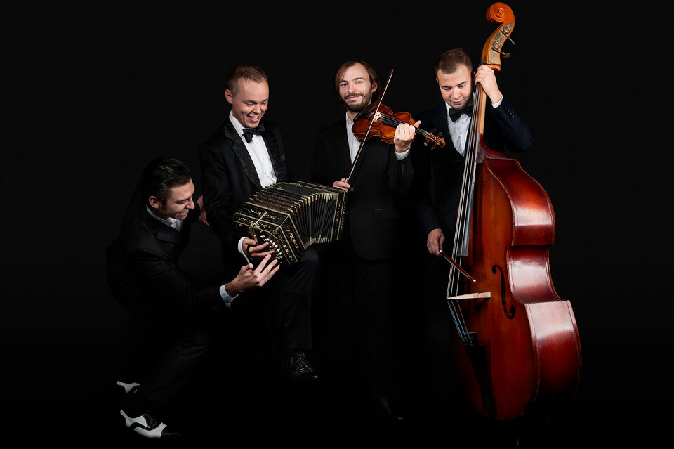 К международному Дню танго