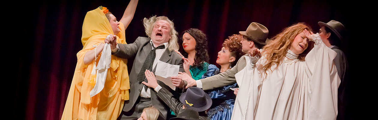 Кто автор этого безобразия?