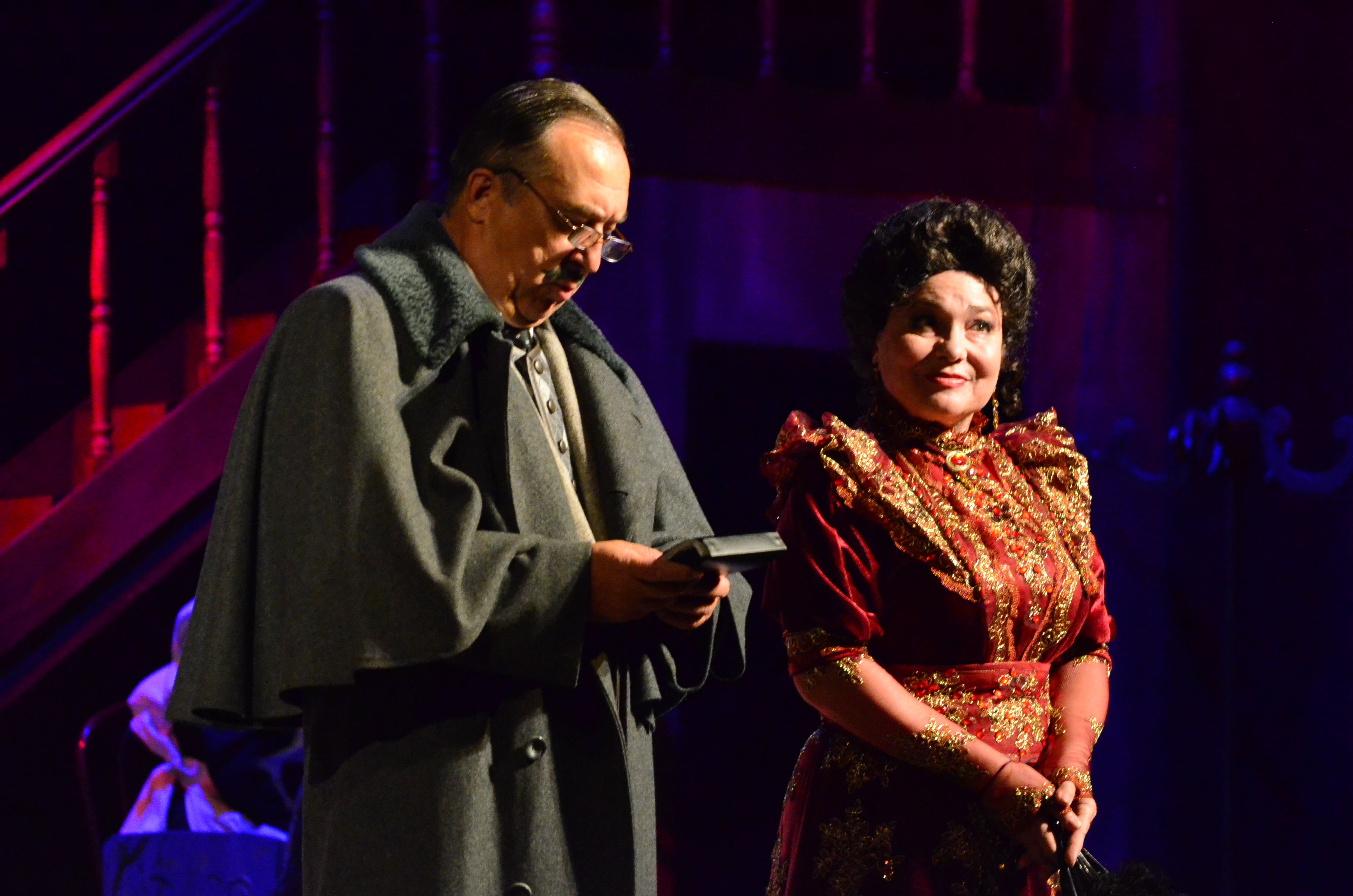 

Билеты на Тайны семьи Рейвенскрофт (Русский драматический театр)