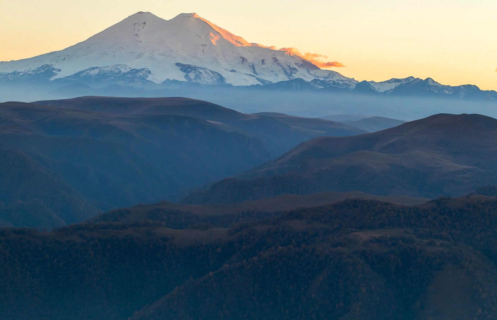 

Билеты на Плато Бермамыт на рассвете (Русская Исландия — плато Бермамыт)