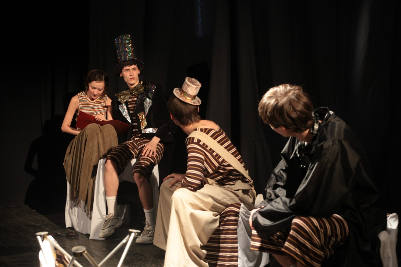 

Билеты на Арт (Дом актёра)