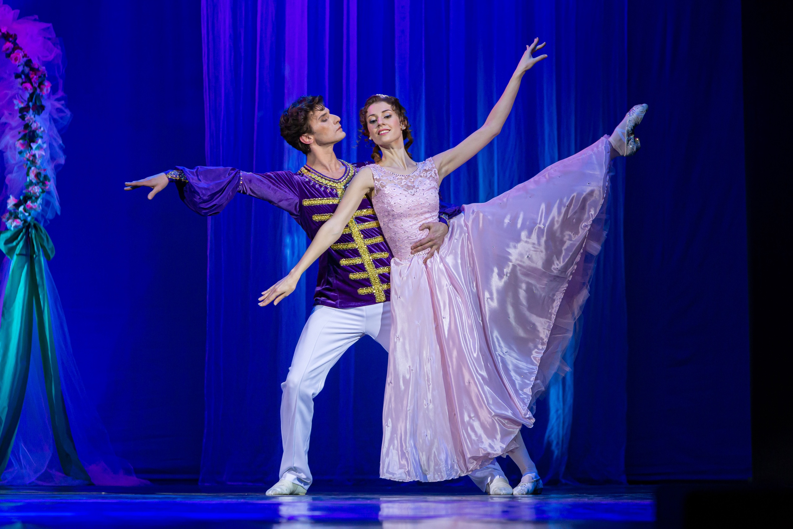 

Билеты на Золушка (ДК «Красное Сормово»)