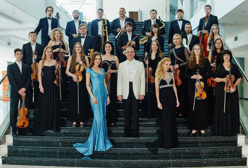 С Новым годом, с новым счастьем!