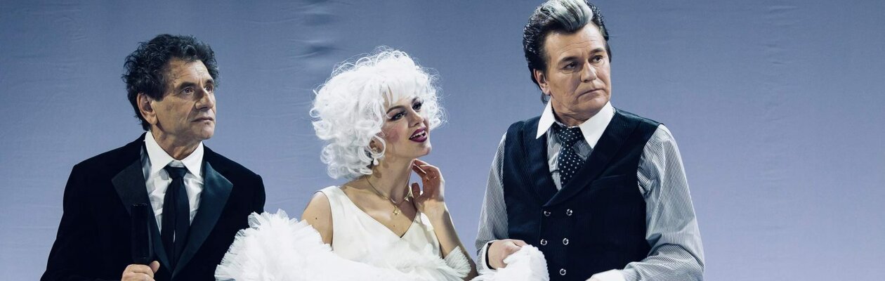 Обратная сторона медали