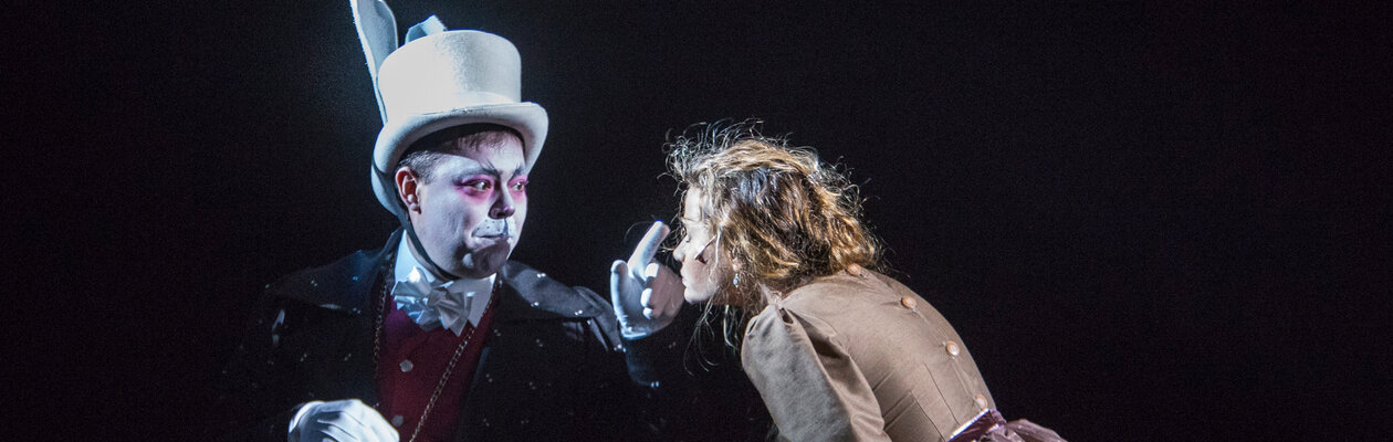 Алиса в Стране чудес