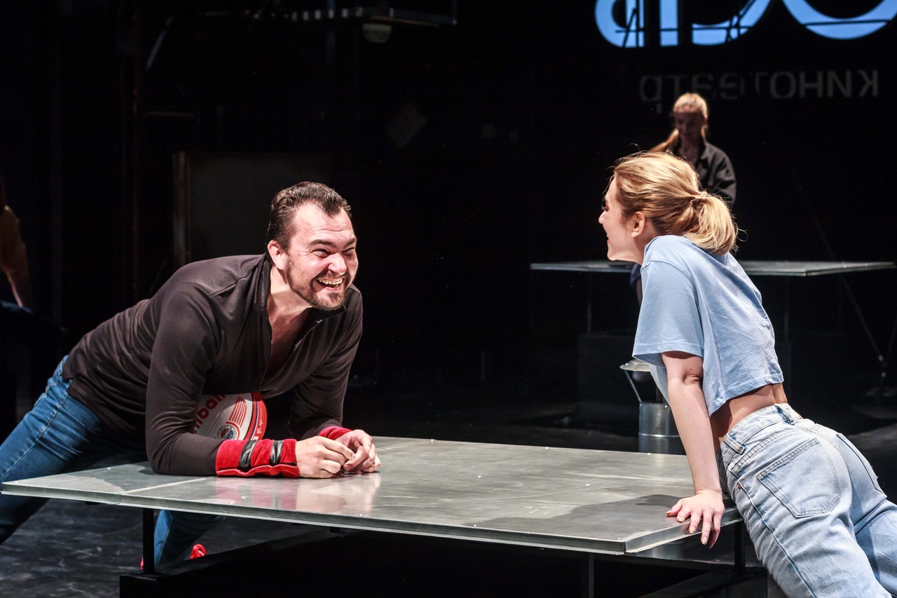 

Билеты на Это я тебе ухо откусила, или Делай всё что хочешь, пока я тебя люблю (Театр на Спасской)