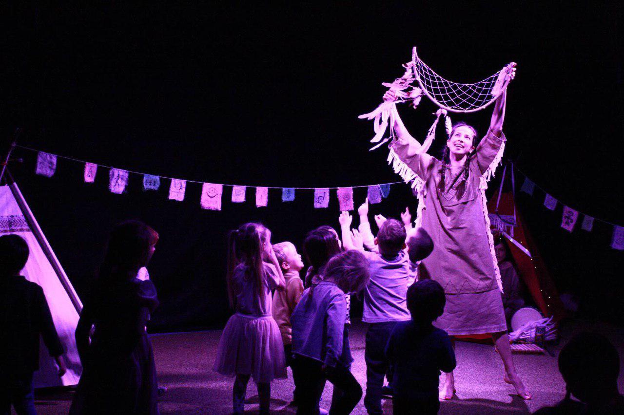 

Билеты на Пау-вау (Домик Фанни Белл)