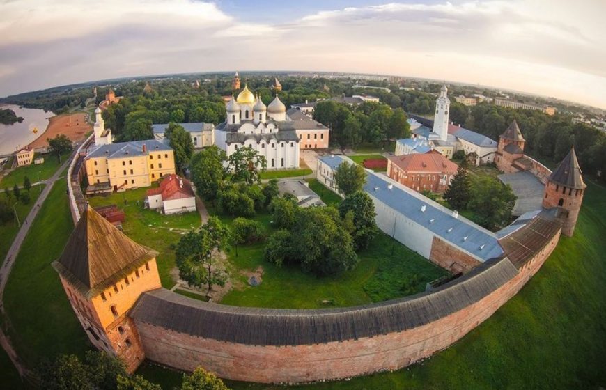 

Билеты на Два сердца города (Новгородский кремль)