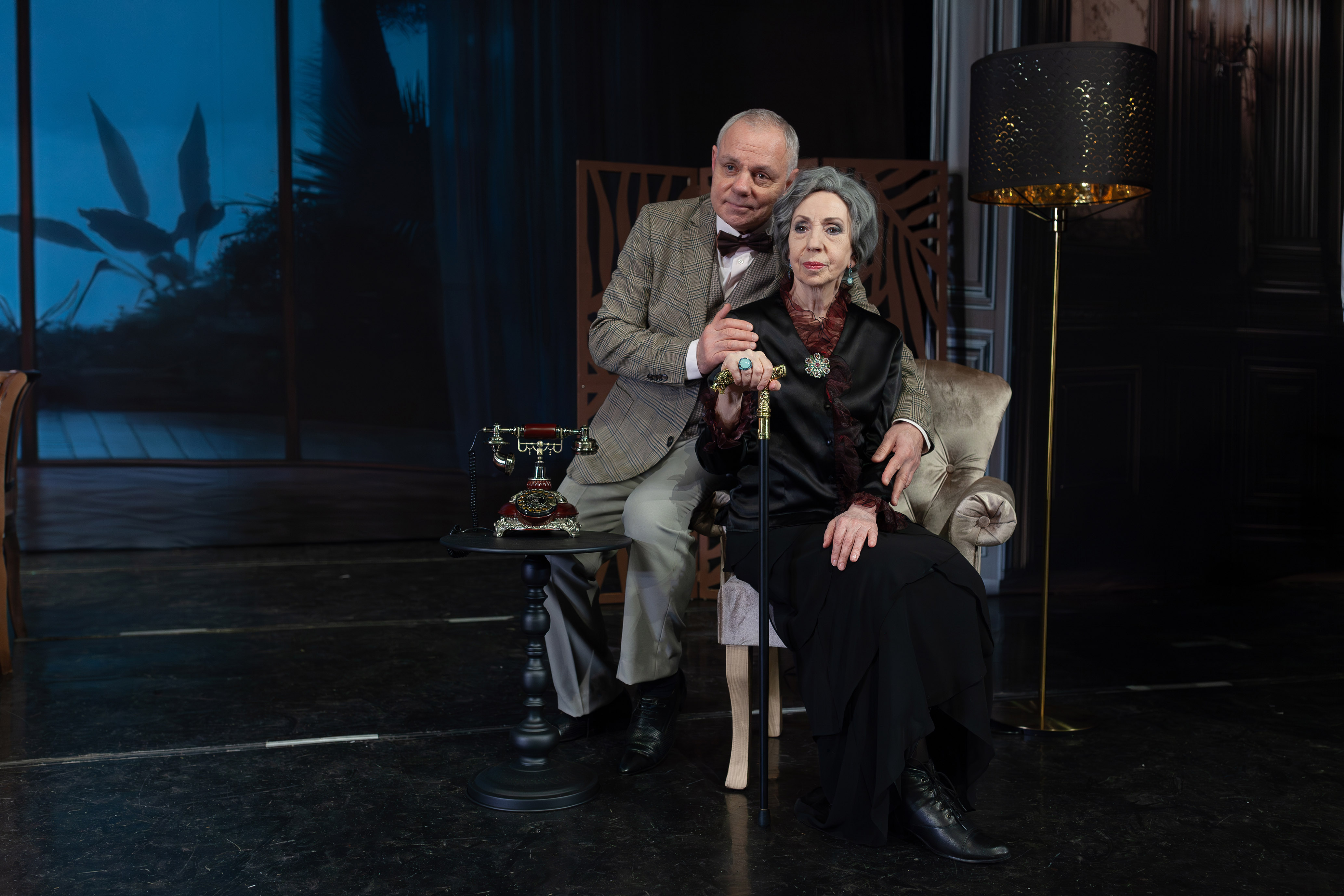 

Билеты на Деревья умирают стоя (Дворец молодёжи)