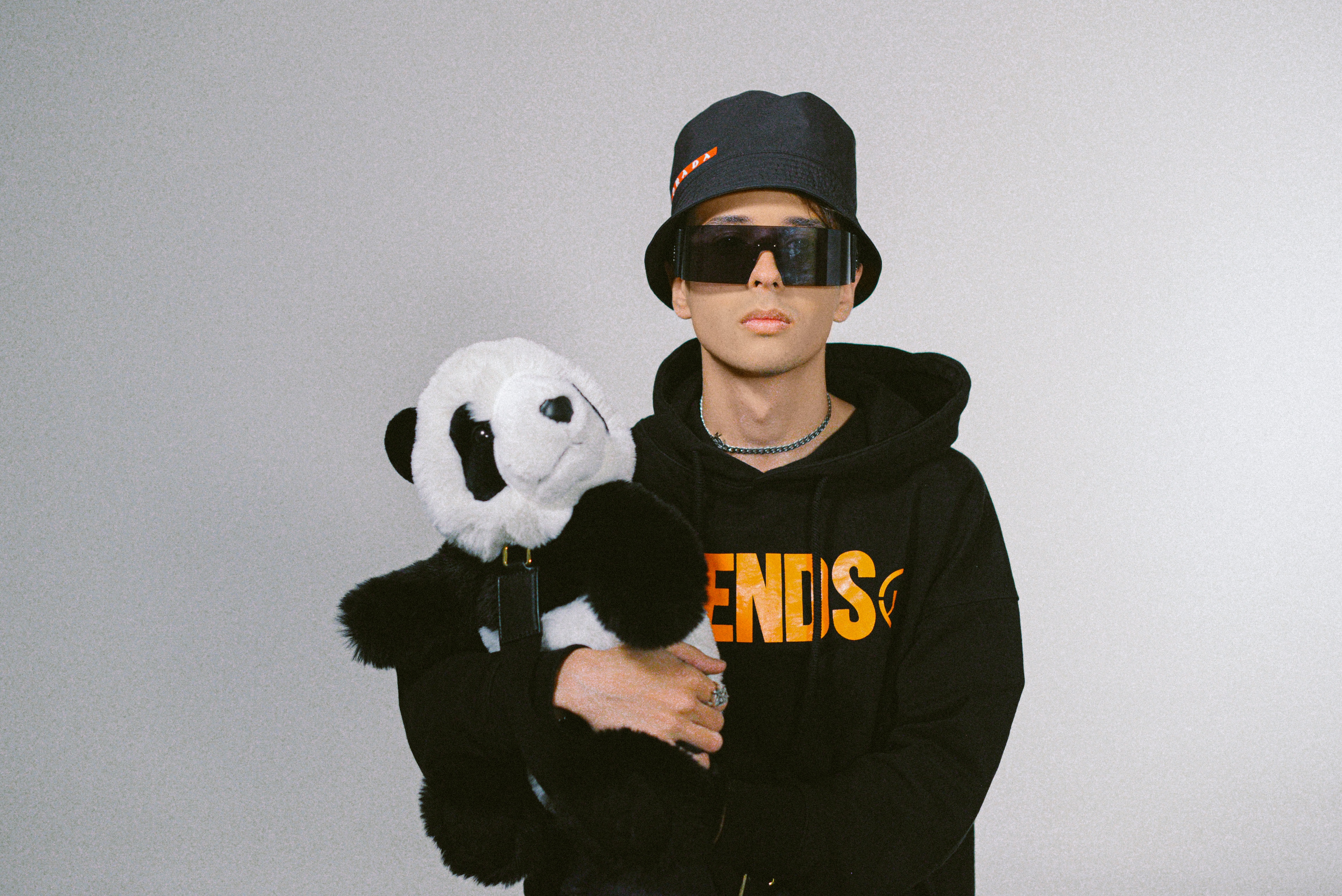 

Билеты на Slava Marlow (Aurora Concert Hall)