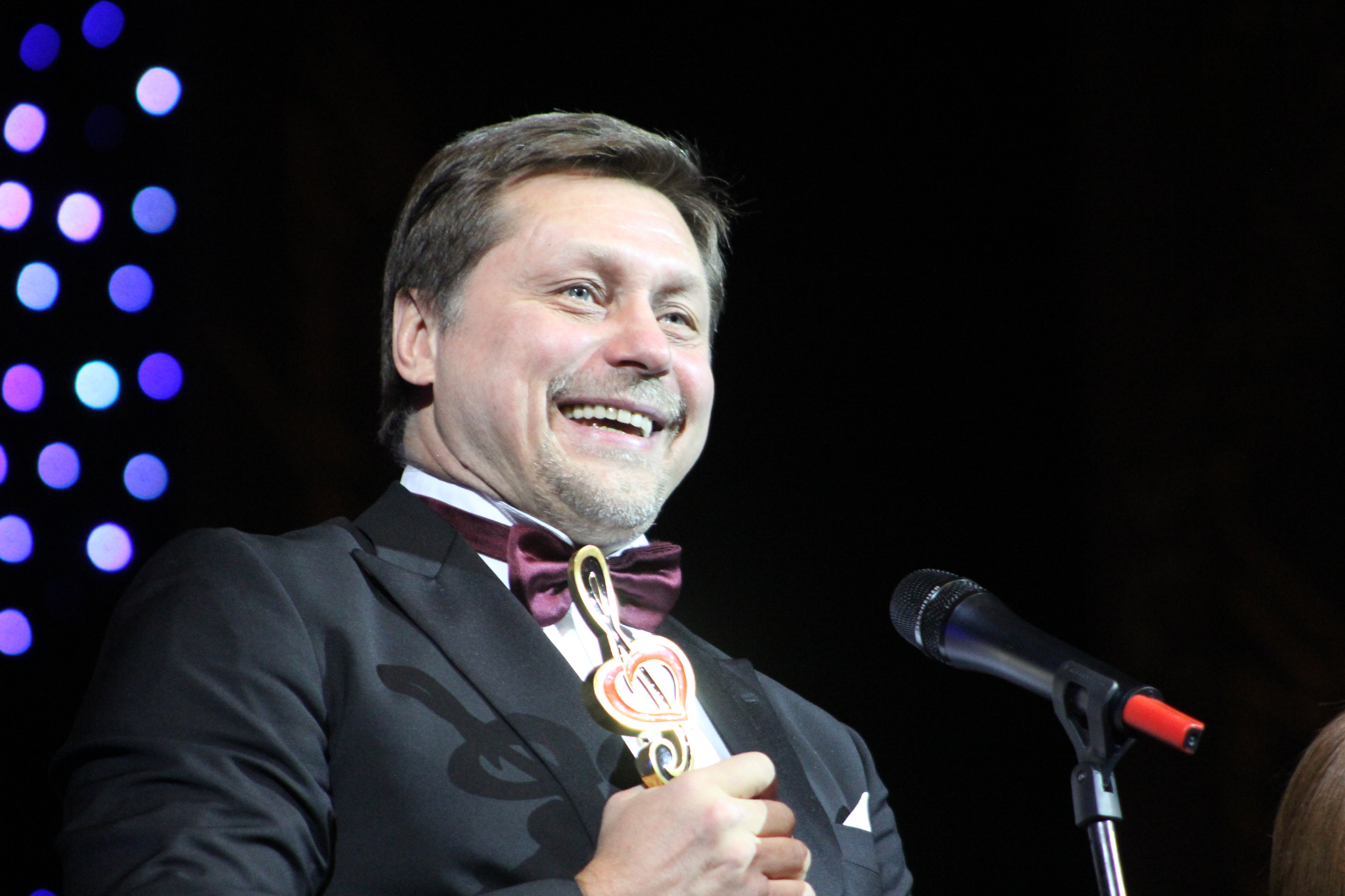 Yaoi секс бейнелері