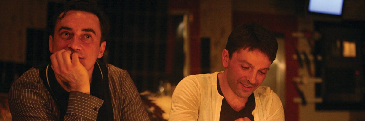 Разговоры мужчин среднего возраста о женщинах, кино и алюминиевых вилках