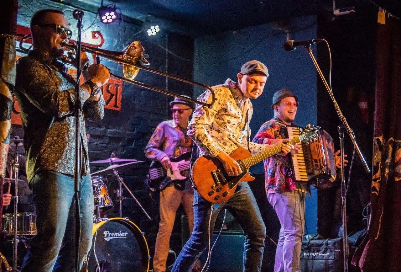 

Билеты на Оркестр «Рви меха». Авторский концерт (Бродячая собака)