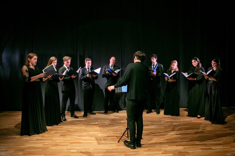 Хор и старинный орган Англиканского собора