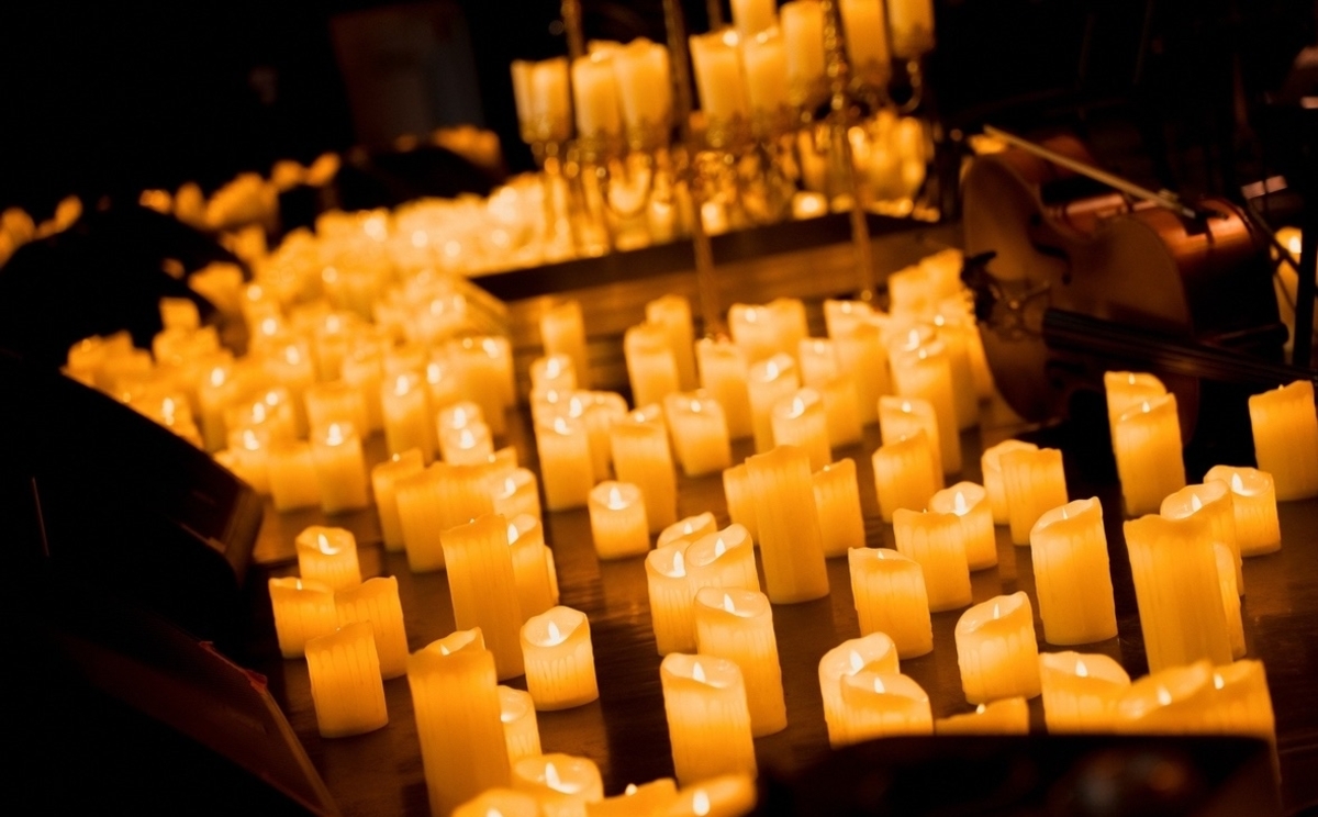 

Билеты на Музыка советского кино в сиянии тысячи свечей (Центр культуры и общественных мероприятий)