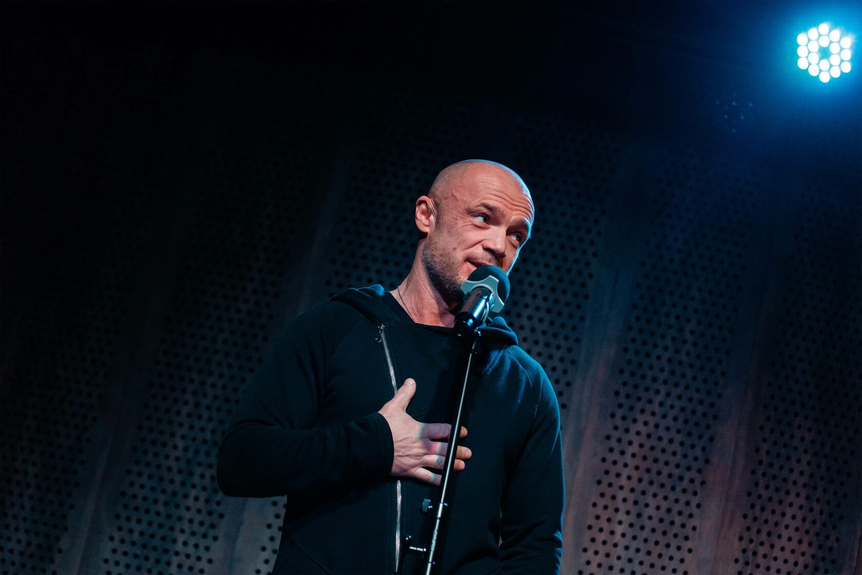 

Билеты на Драмеди про... Любовь (Homie Bar)