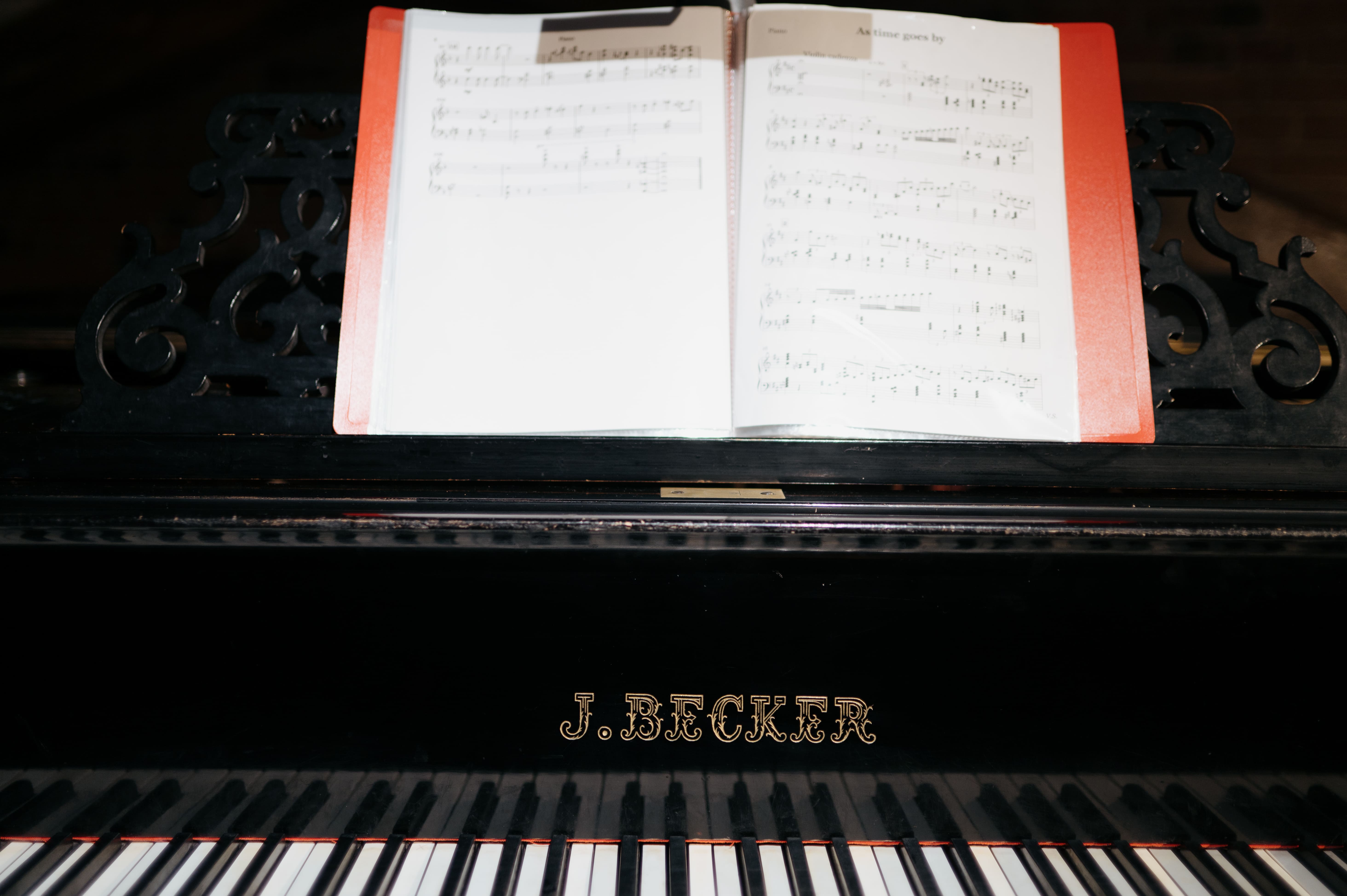 

Билеты на Музыка в музее. Гитара, саксофон, латина (Центр «Эрмитаж-Урал»)