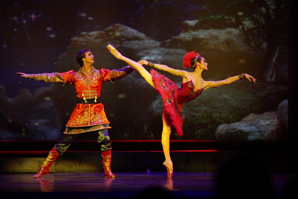 

Билеты на Бал сказок (БКЗ «Октябрьский»)