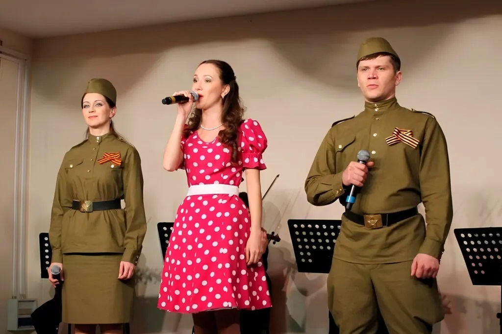 

Билеты на И, слово, в музыку вернись (Филармония)