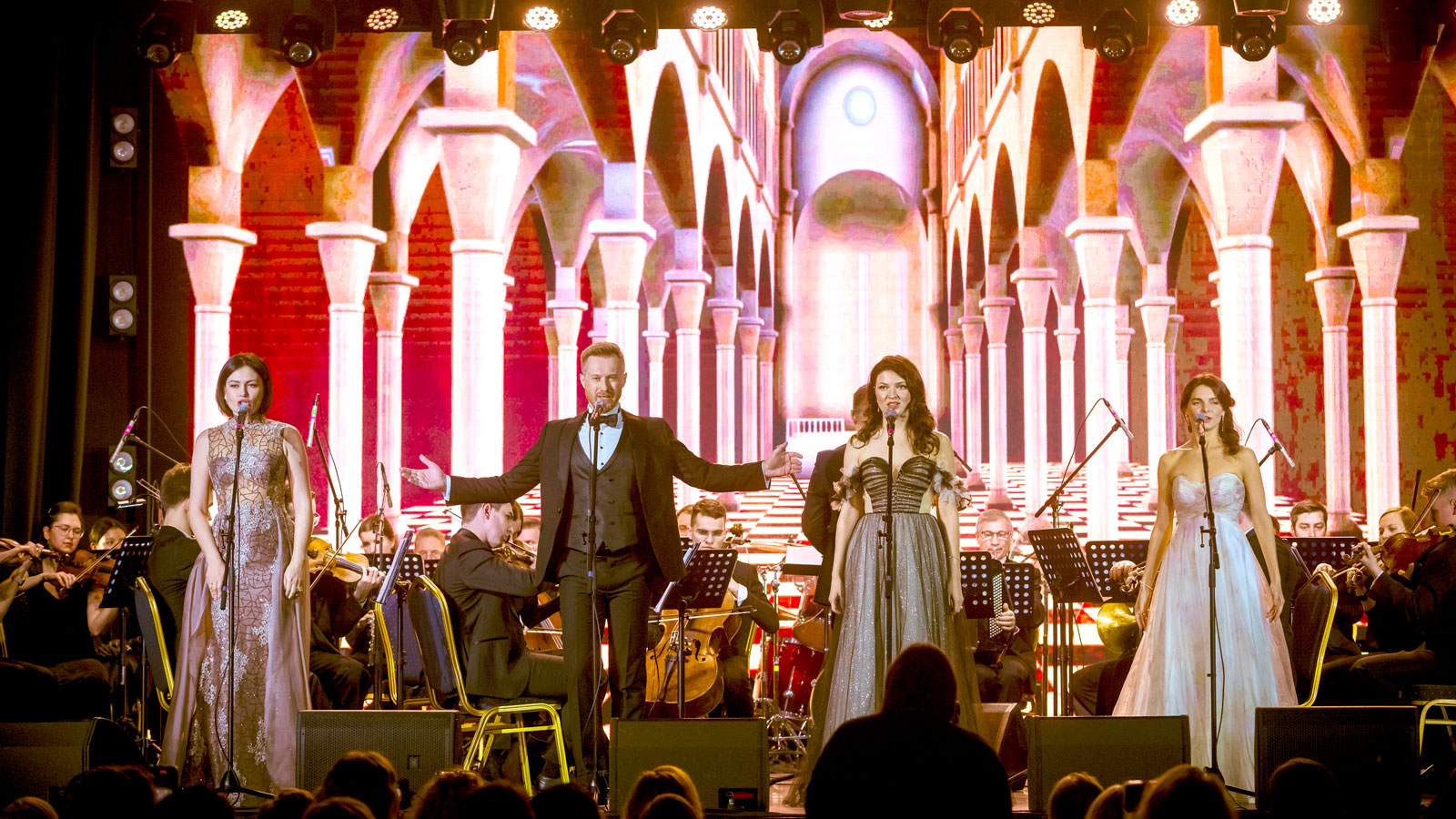 

Билеты на Хиты трёх столетий (Филармония им. Шостаковича. Большой зал)