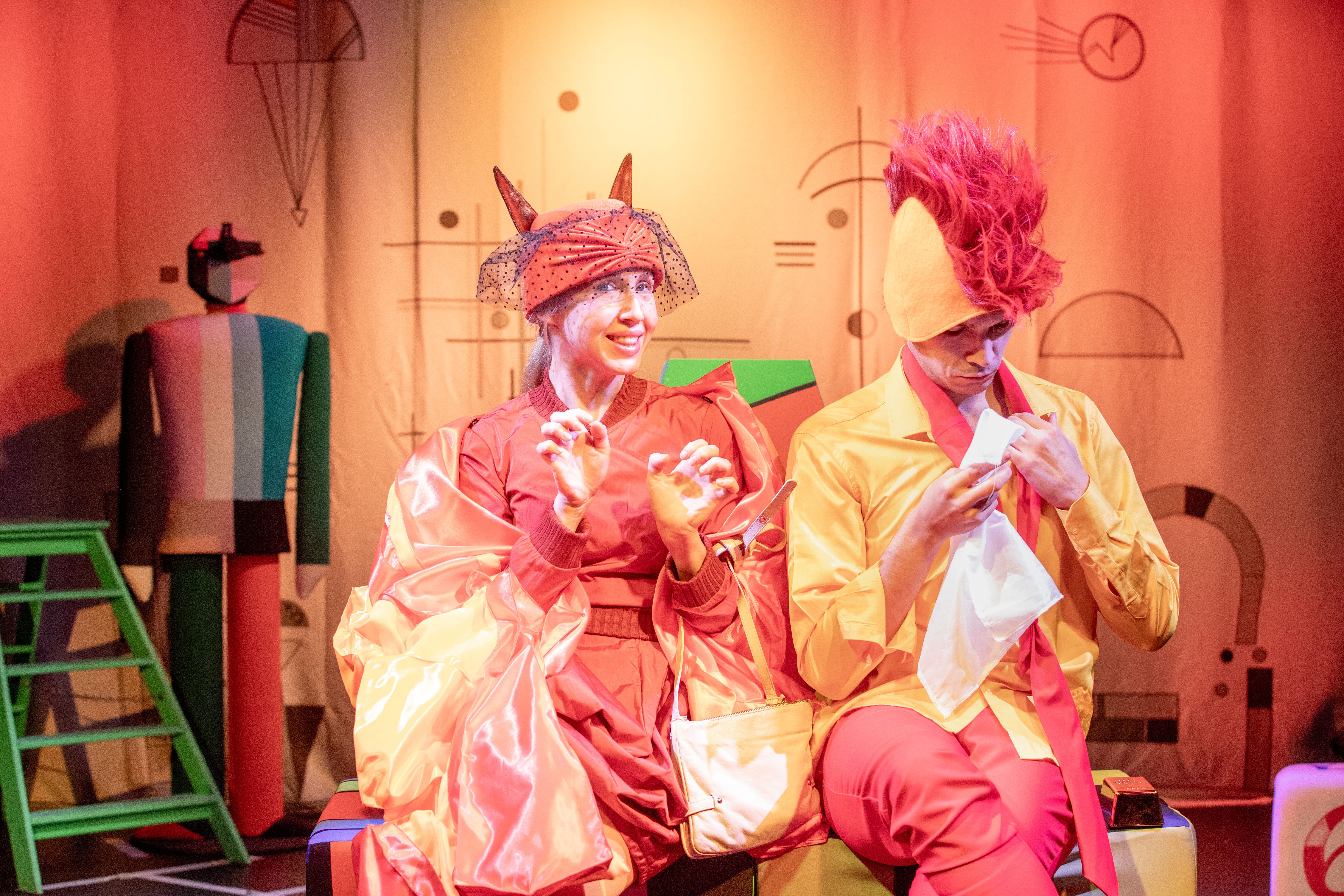 

Билеты на Оксюморон (Бродячая собачка. Новая сцена)