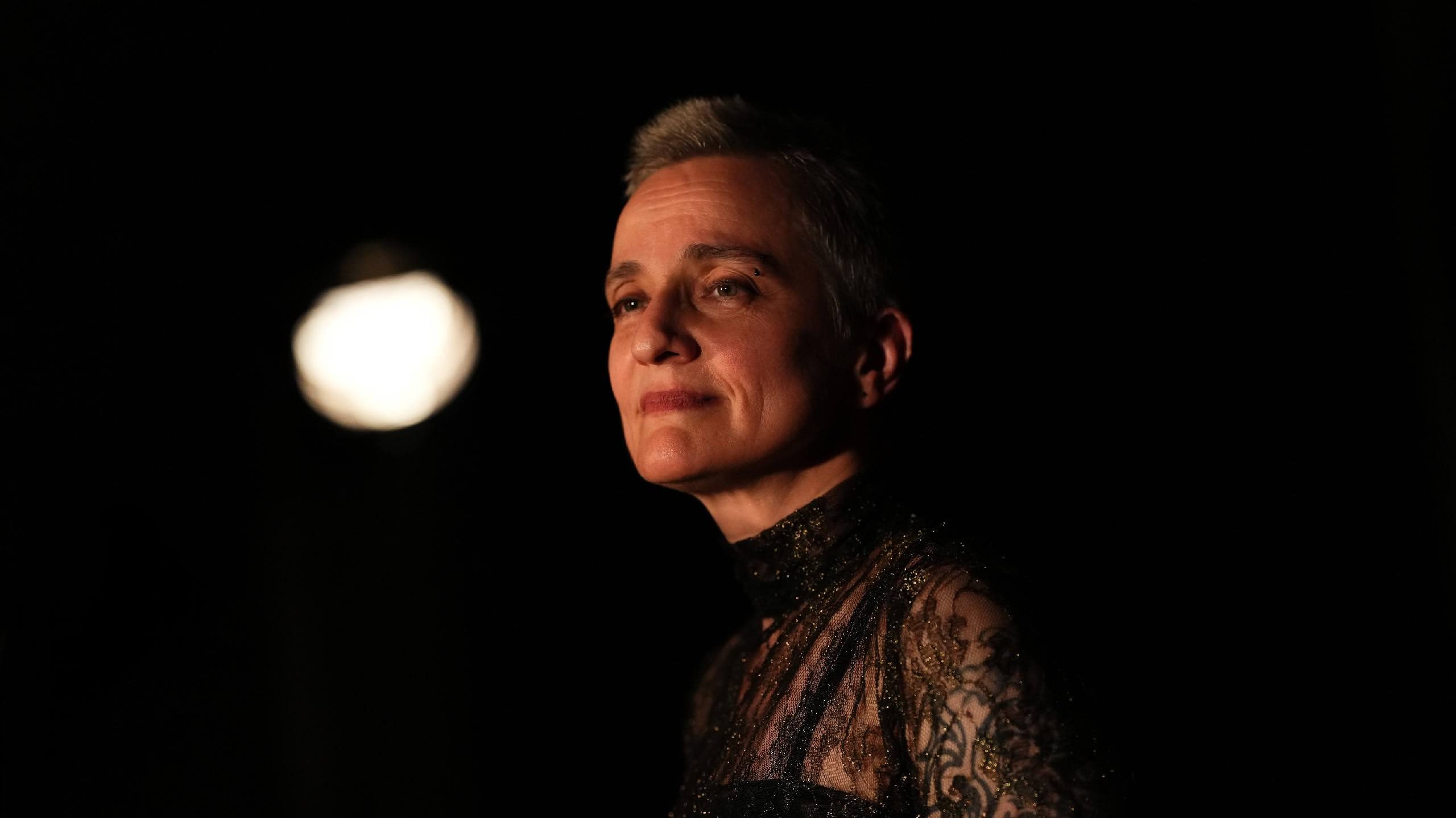 

Билеты на О тебе только шёпотом — он невесом… (Лофт-студия «Все свои»)