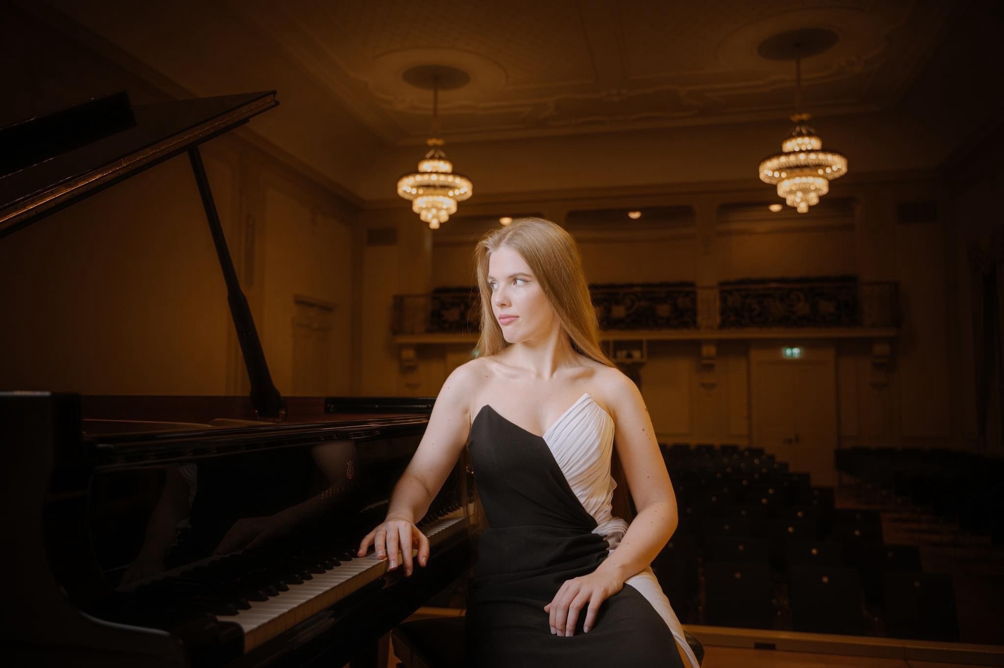 

Билеты на Моцарт. Фортепианные концерты (Мариинский-2)