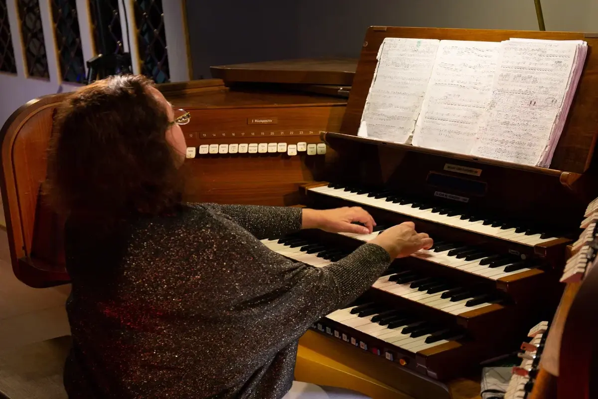 

Билеты на Рождественские вечера у органа при свечах. Встречаем Новый год (Англиканская церковь Святого Андрея)