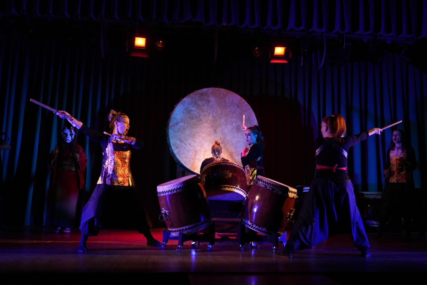 

Билеты на Taiko Drums Oo-Nami (Big Ben)