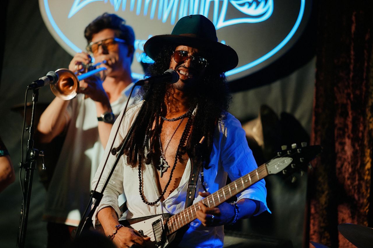 

Билеты на Classic Rock Legends Show. 100% Rock Hits с JoinTrip (Rhythm & Blues Cafe)