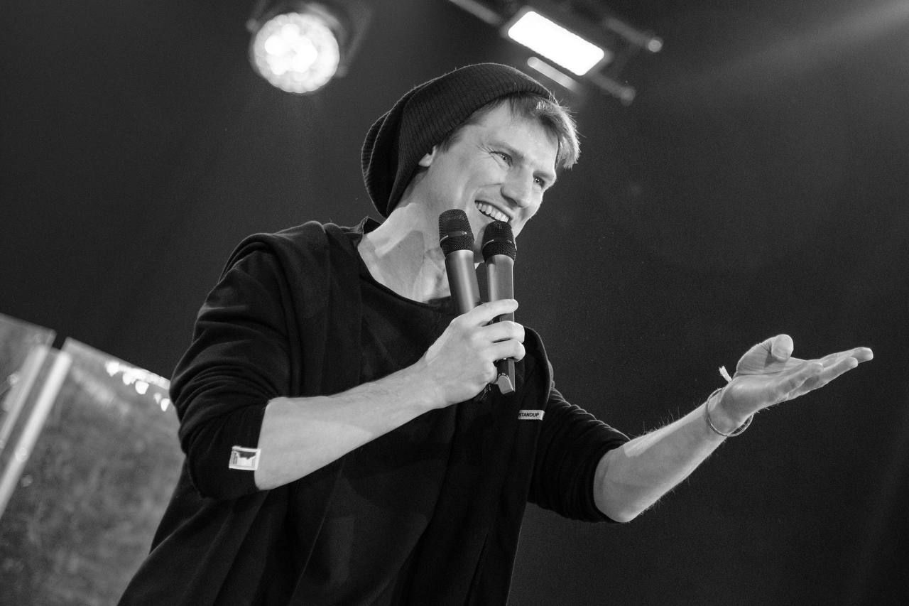 

Билеты на Антон Борисов. Музыкальная импровизация (Stage StandUp Club)