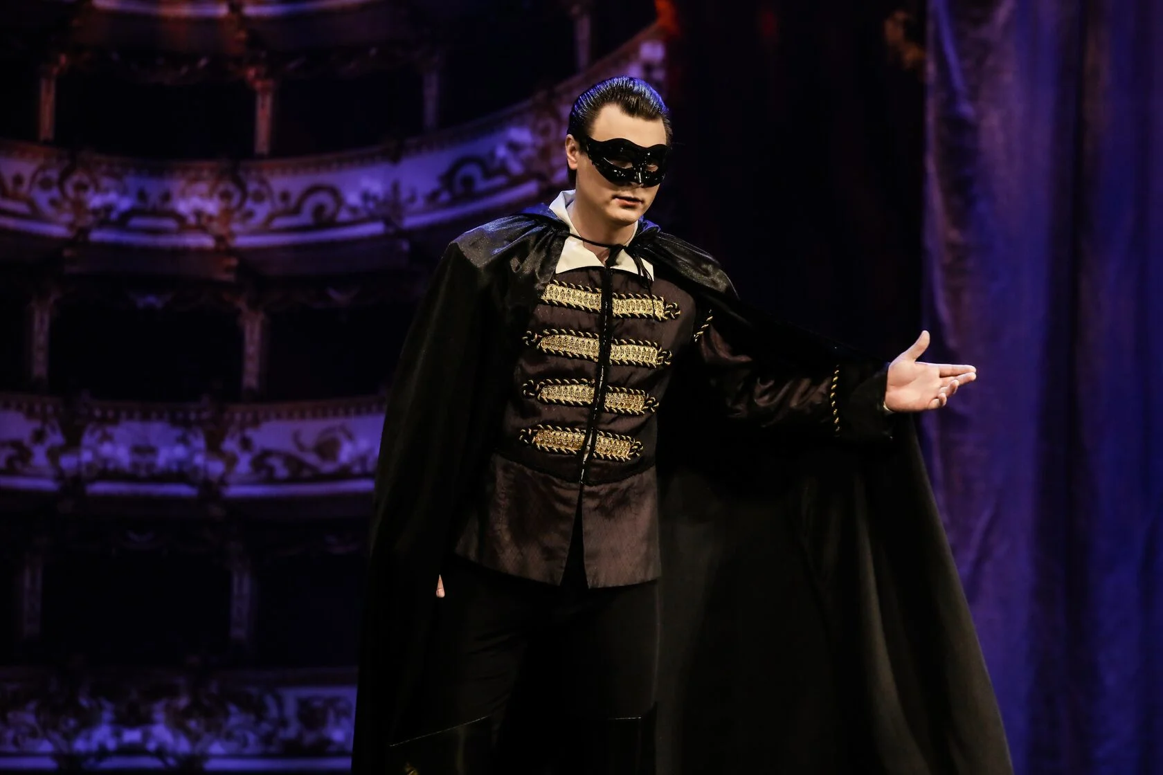 

Билеты на Мистер Икс (ЦДКЖ)