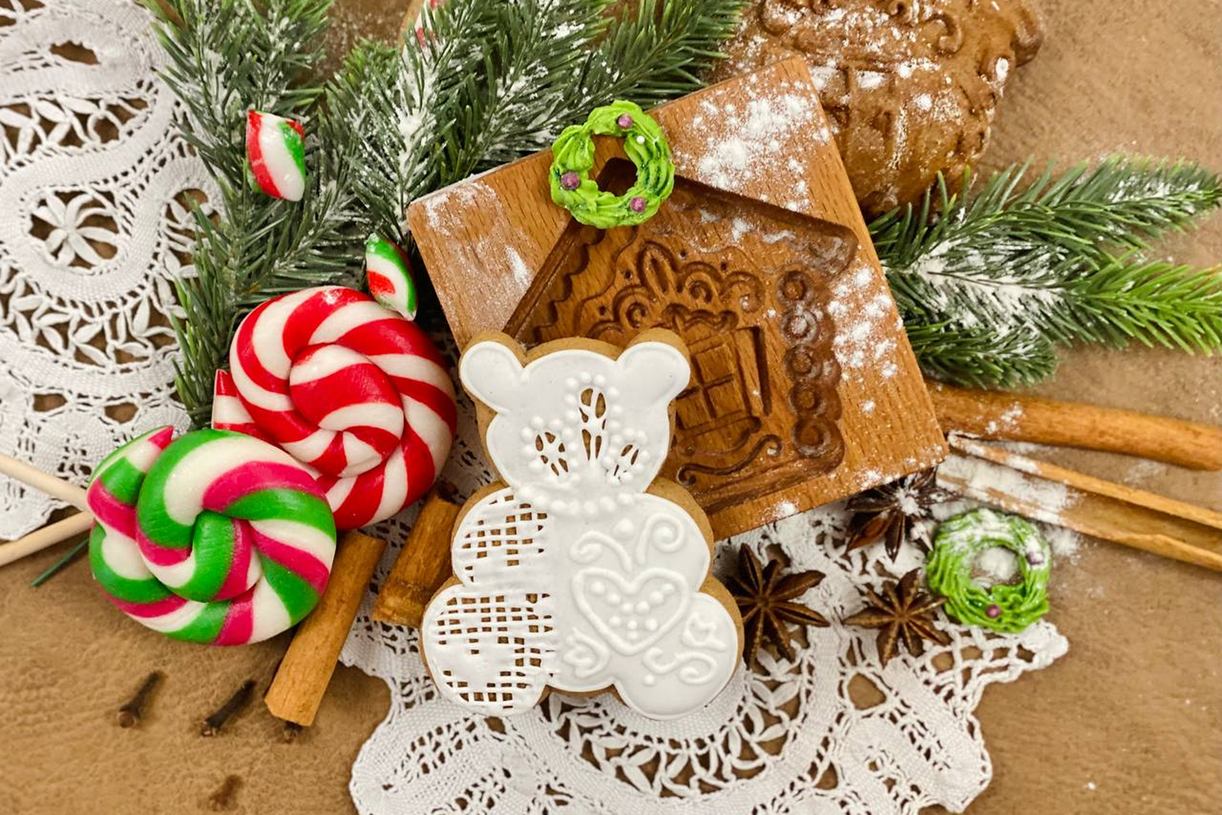 

Билеты на Новогодняя выпечка и роспись пряников + экскурсия в музее (Музей пряника)