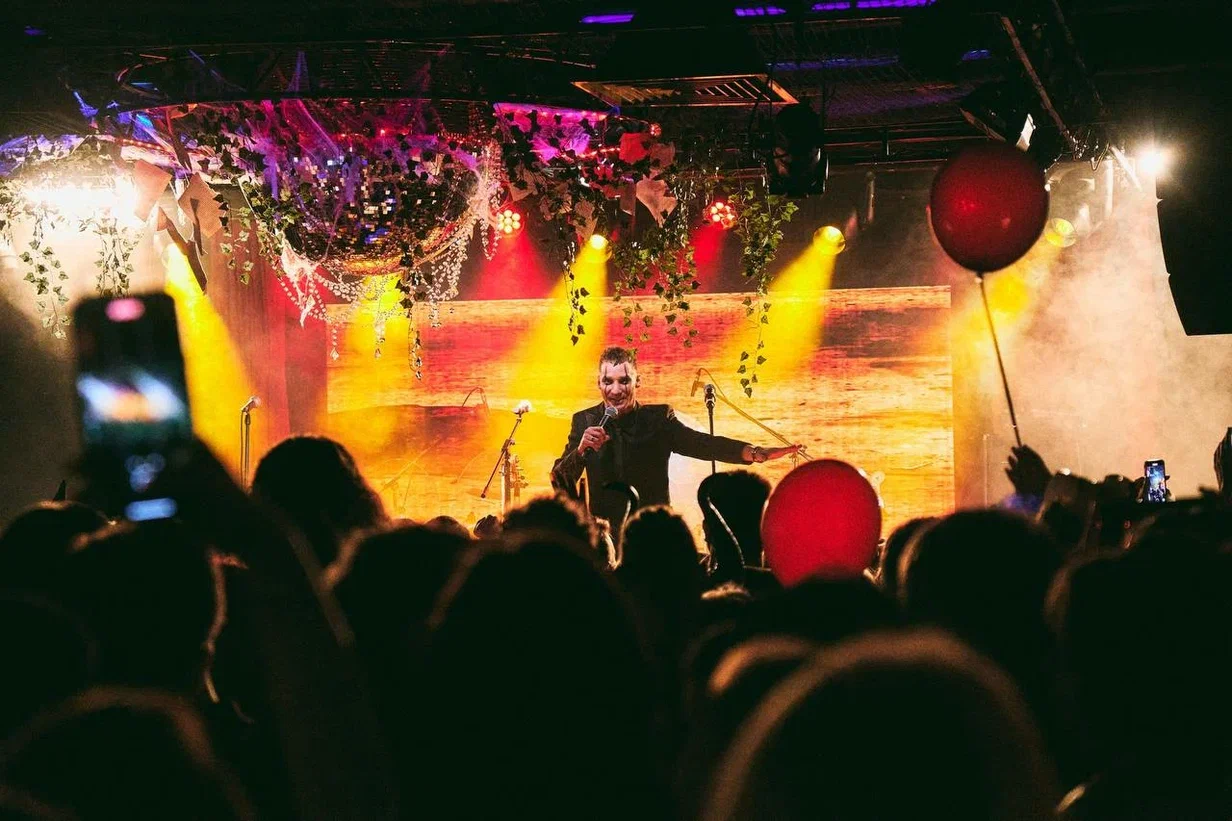 

Билеты на Halloween. Бал удивительных существ. Vol 4. День ужаса (16 Тонн)