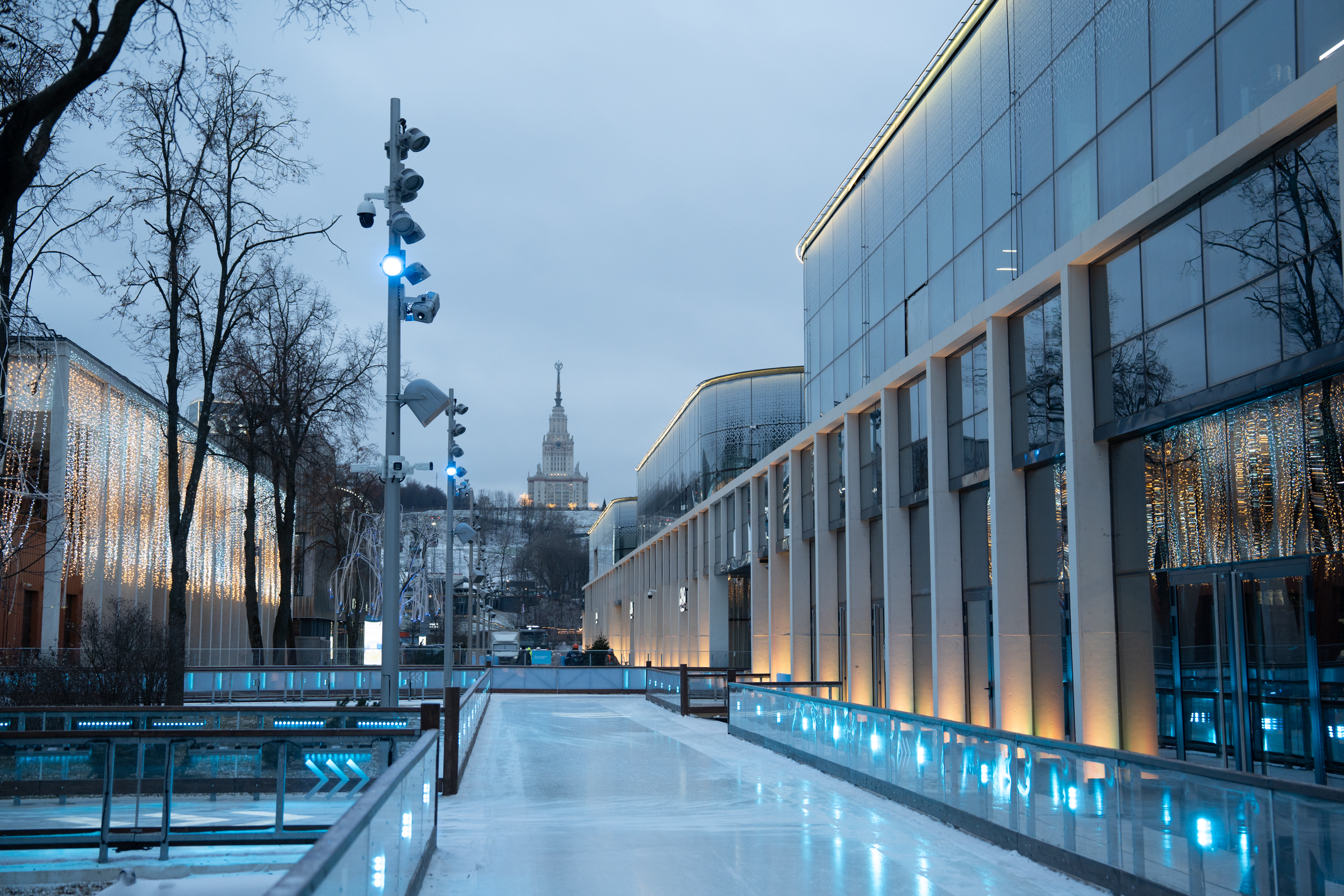 

Билеты на Мультимедийный каток в Лужниках (Каток «Лужники»)