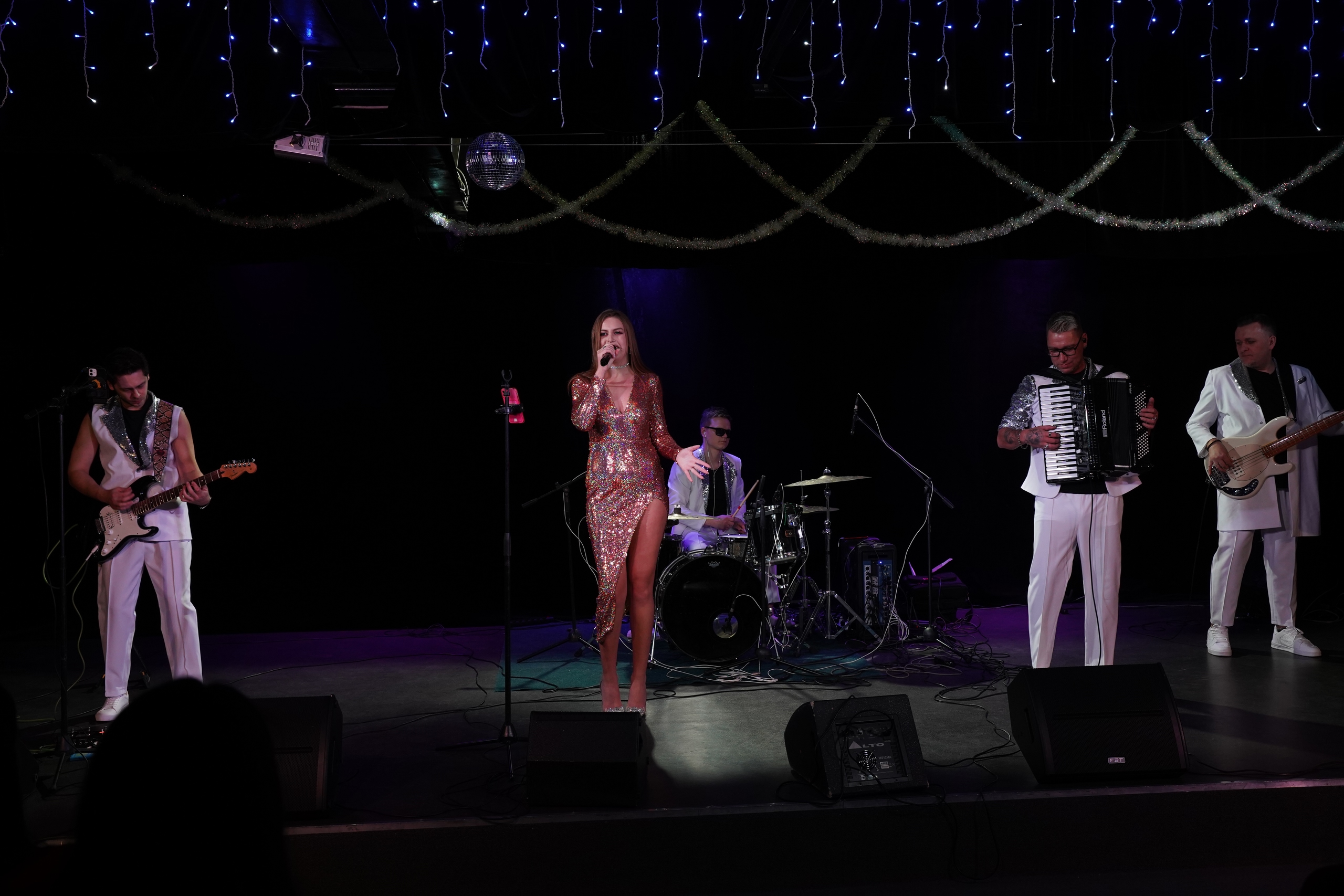 

Билеты на Хиты под ёлкой (Эрмитаж)