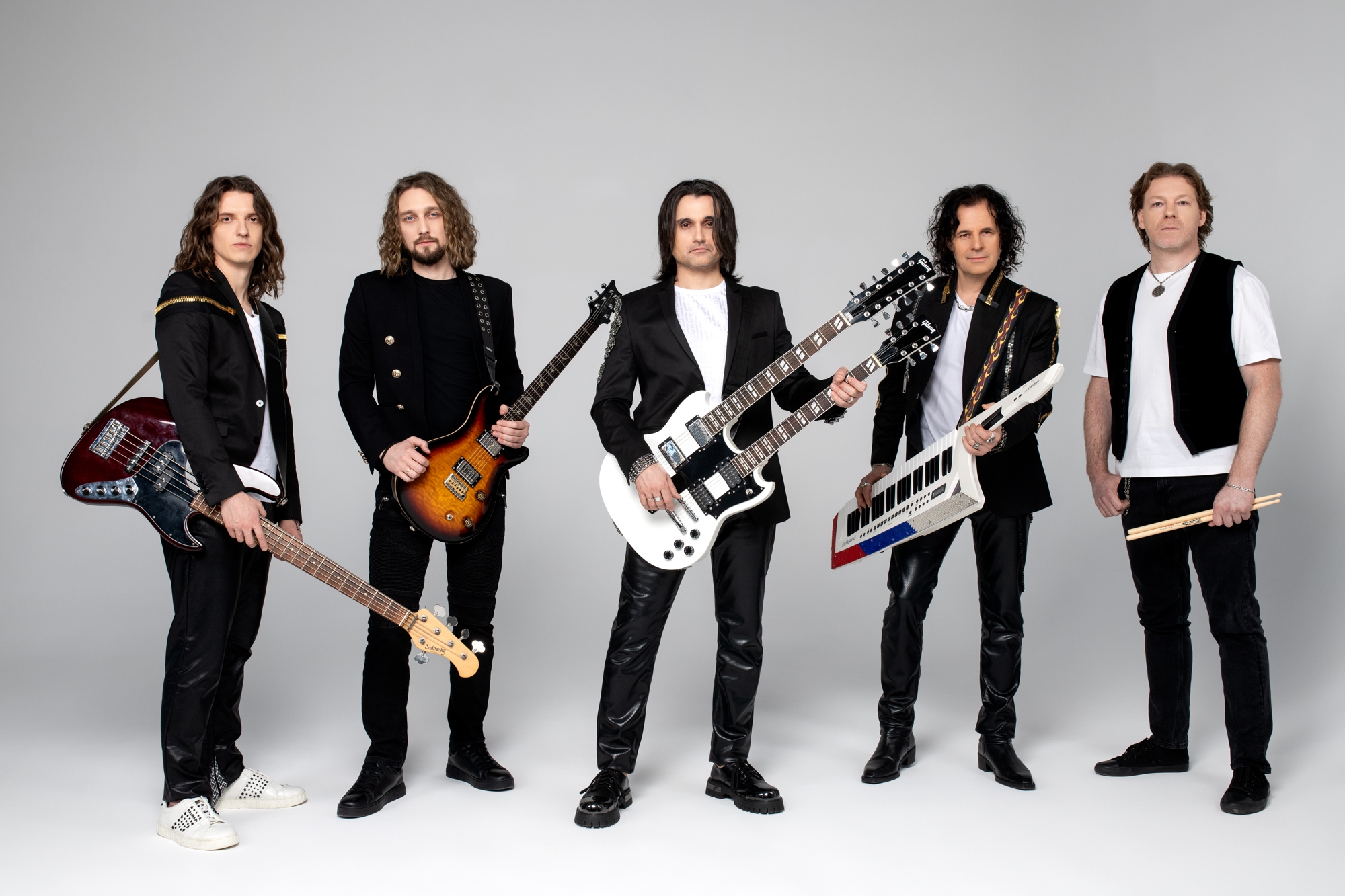 

Билеты на Земляне (Magnus Locus)