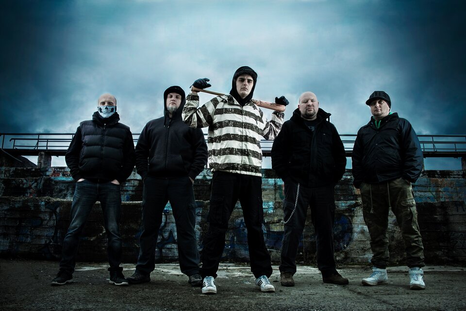 Hostile Breed, Кувалда