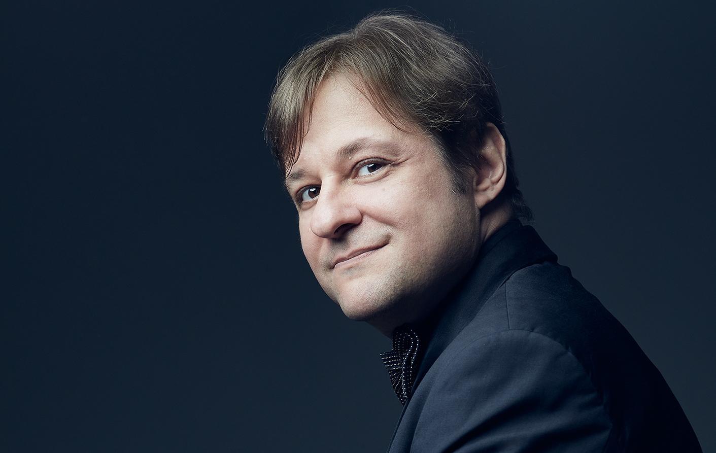 

Билеты на ЗКР и Александр Соловьёв (Филармония им. Шостаковича. Большой зал)