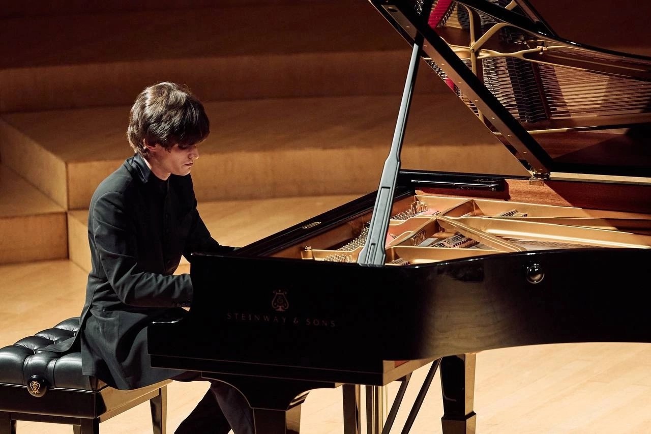 

Билеты на ЭРАР-Фест III. Вечер второй. Илья Папоян. Бах, Шуман (Нико)