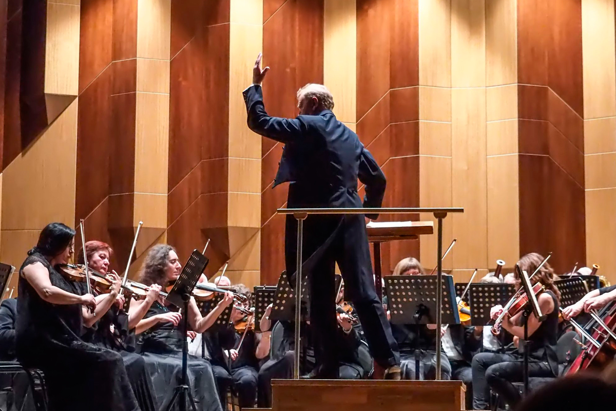 

Билеты на Концертная программа симфонической музыки (Филармония. Большой зал)