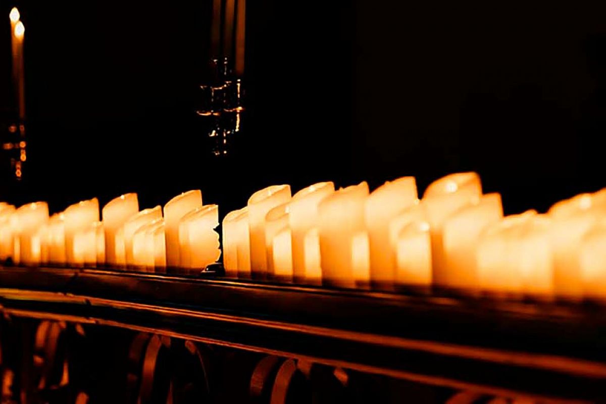 

Билеты на Концерт при свечах. Дирижирует Иван Никифорчин (Кафедральный собор Святых Петра и Павла)