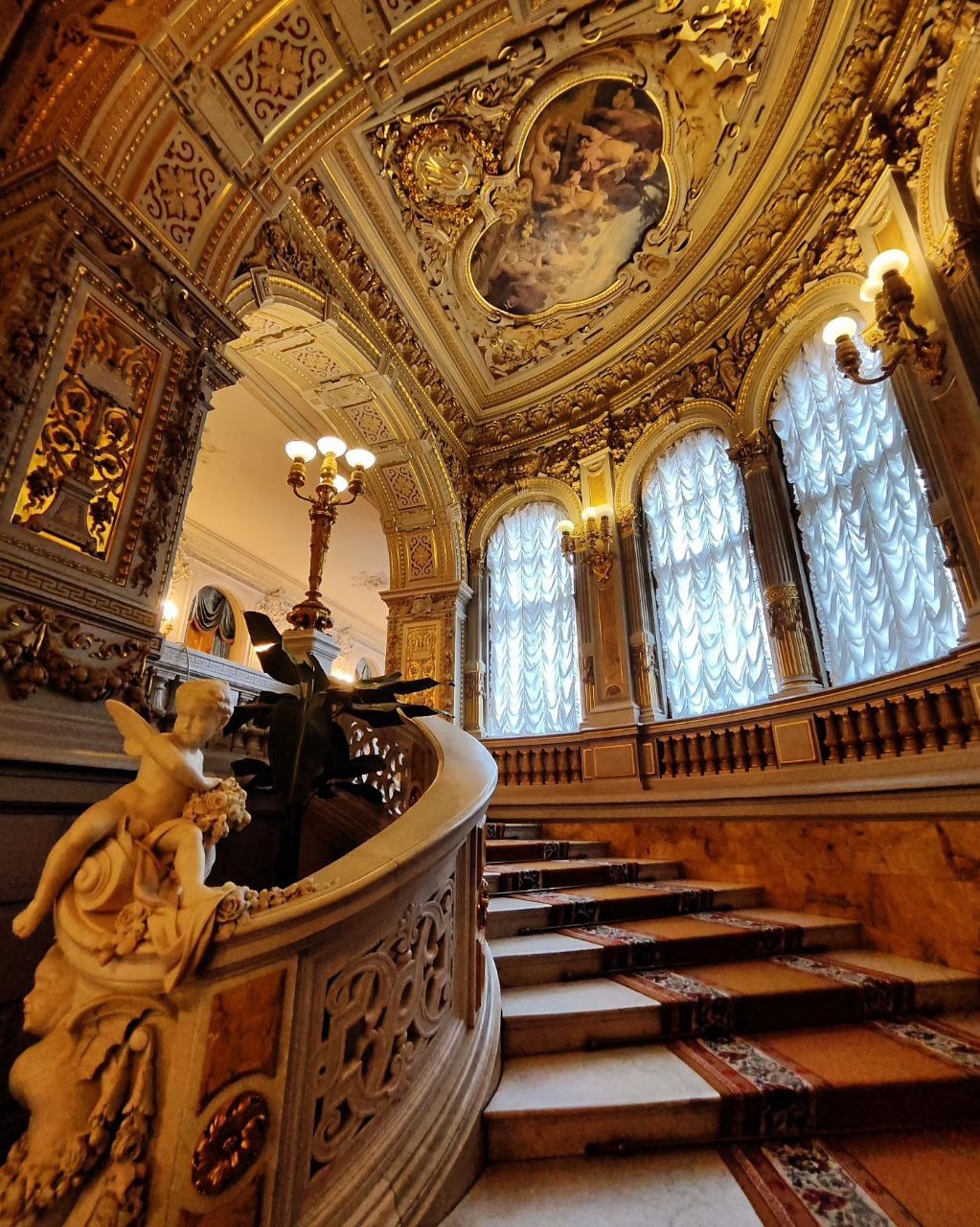 

Билеты на Экскурсия во Владимирский дворец (Дворец Великого Князя Владимира)