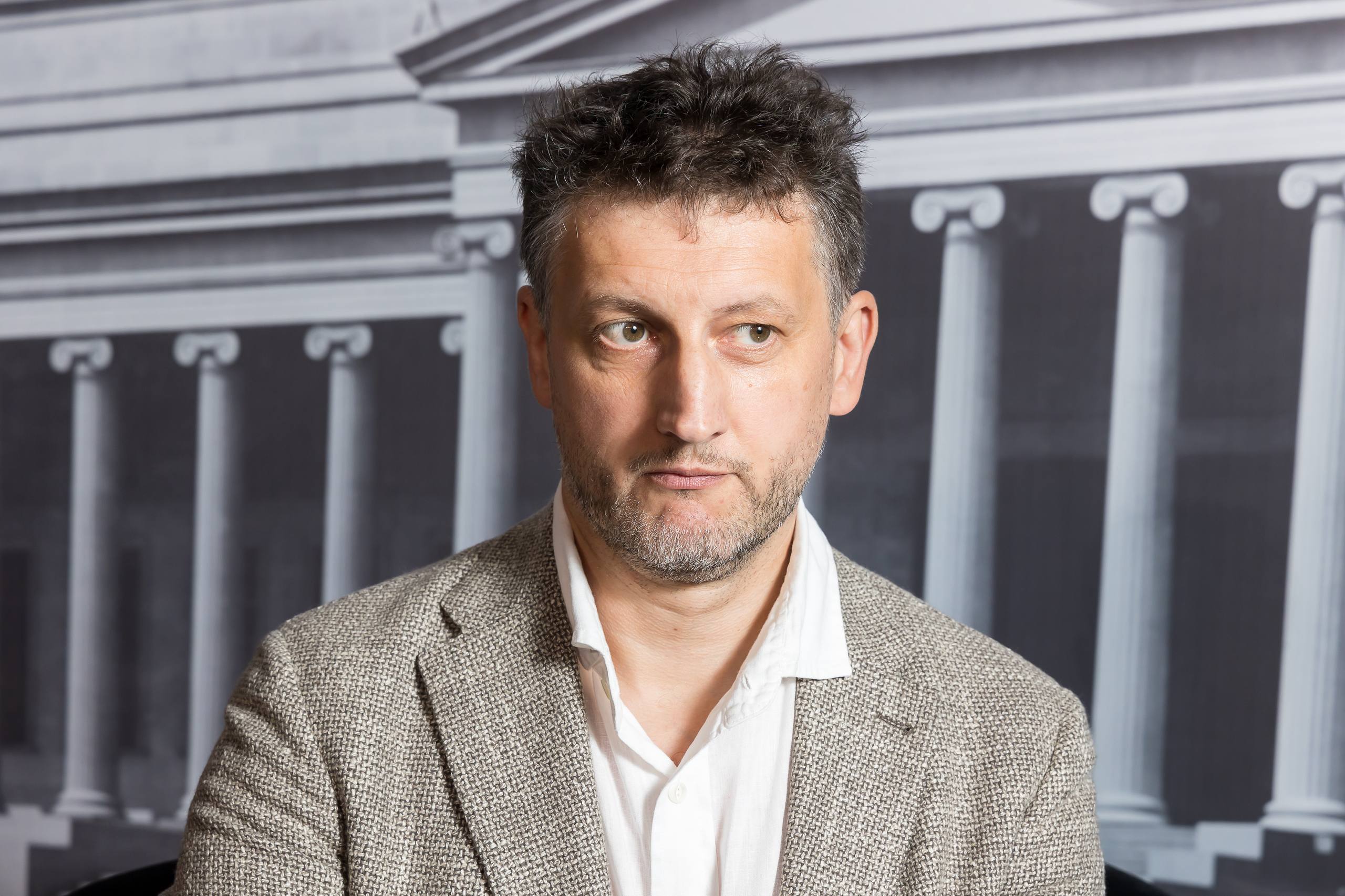 

Билеты на Лев Данилкин. Портрет писателя на фоне литературы (Своё поле)